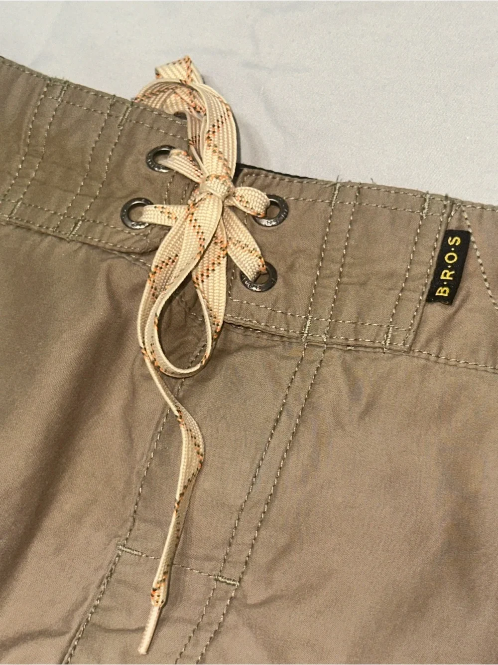 Howler Brothers Heed The Call Creative Creatures Mens 38 Embroidered Fish Shorts